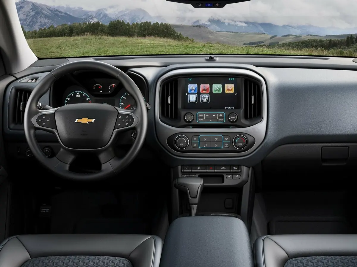 Chevrolet Colorado II Пикап Полуторная кабина Extended Cab — сүрөт 4