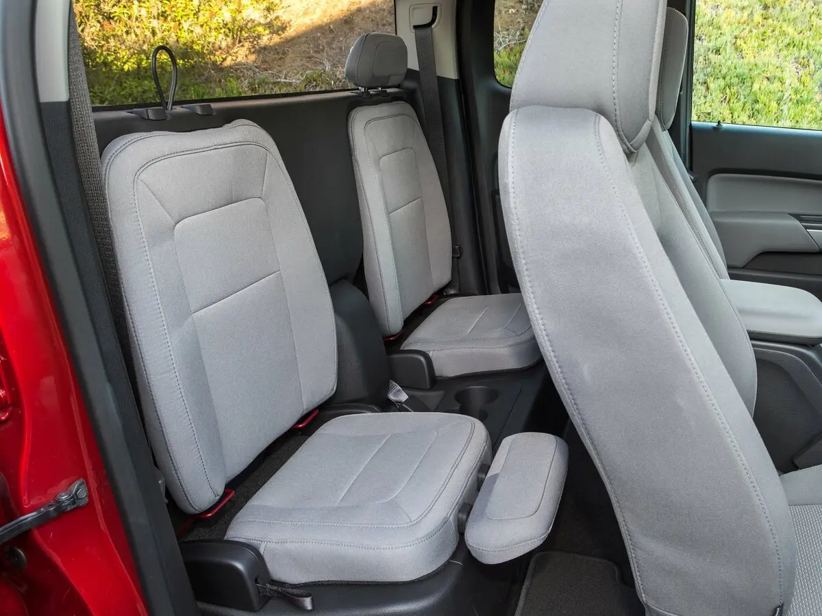 Chevrolet Colorado II Пикап Полуторная кабина Extended Cab — сүрөт 6