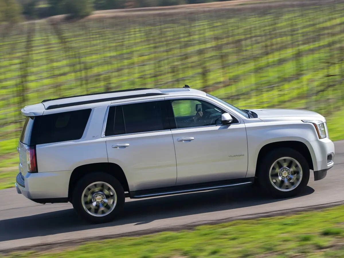 GMC Yukon IV (GMT K2UG) Внедорожник 5 дв. — 照片 2