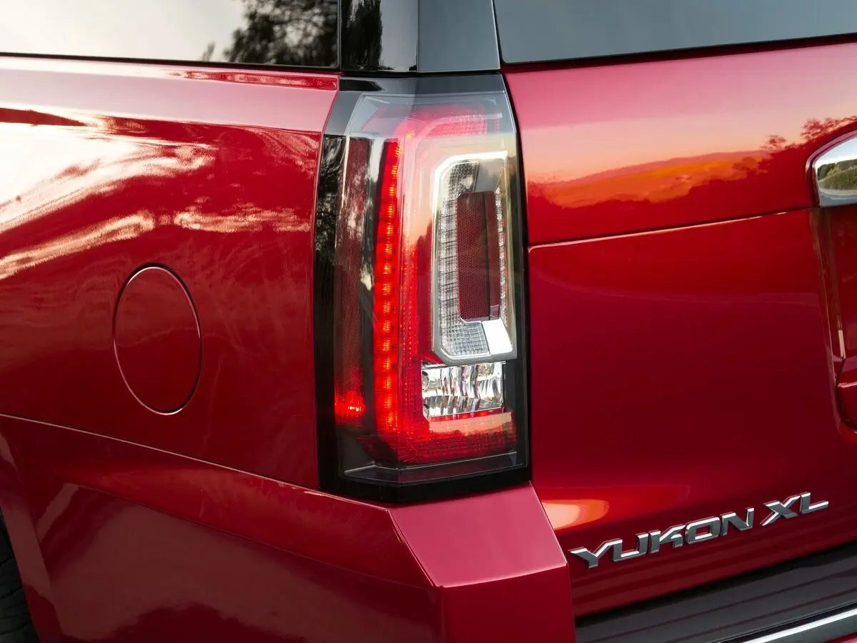 GMC Yukon IV (GMT K2UG) Внедорожник 5 дв. XL — сүрөт 15
