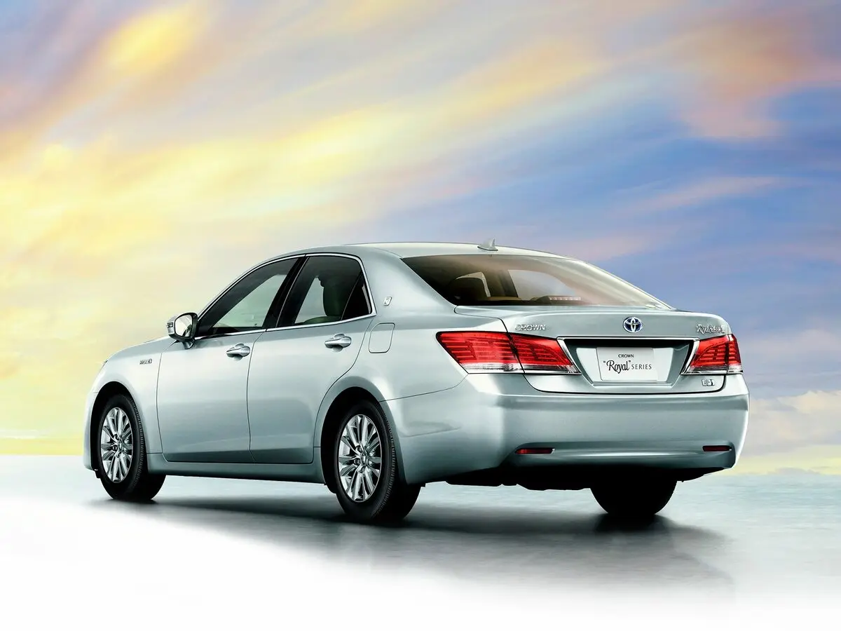 Toyota Crown XIV (S210) Седан — сүрөт 4