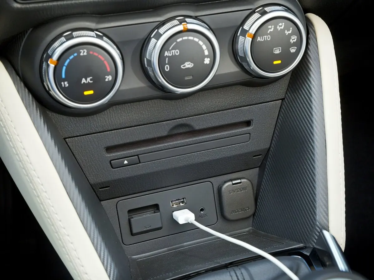 Mazda 2 III (DJ) Хэтчбек 5 дв. — сүрөт 19