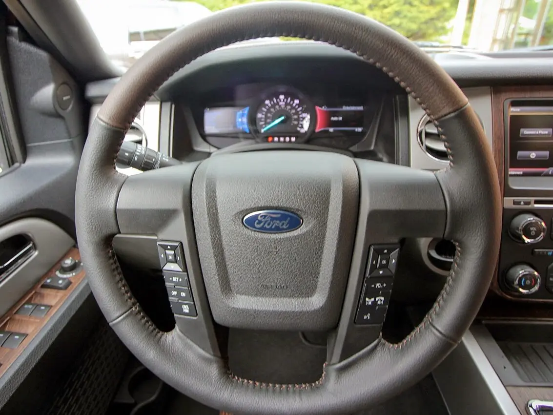Ford Expedition III Рестайлинг Внедорожник 5 дв. — сүрөт 9