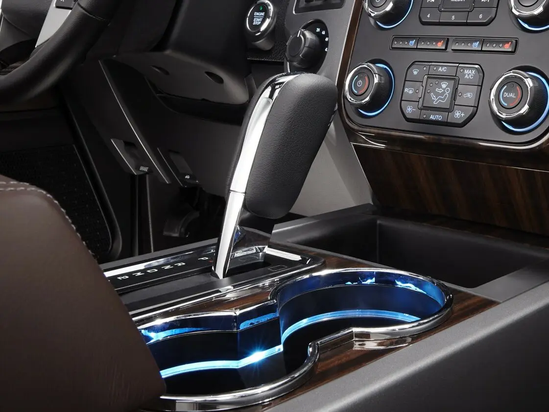 Ford Expedition III Рестайлинг Внедорожник 5 дв. — сүрөт 12