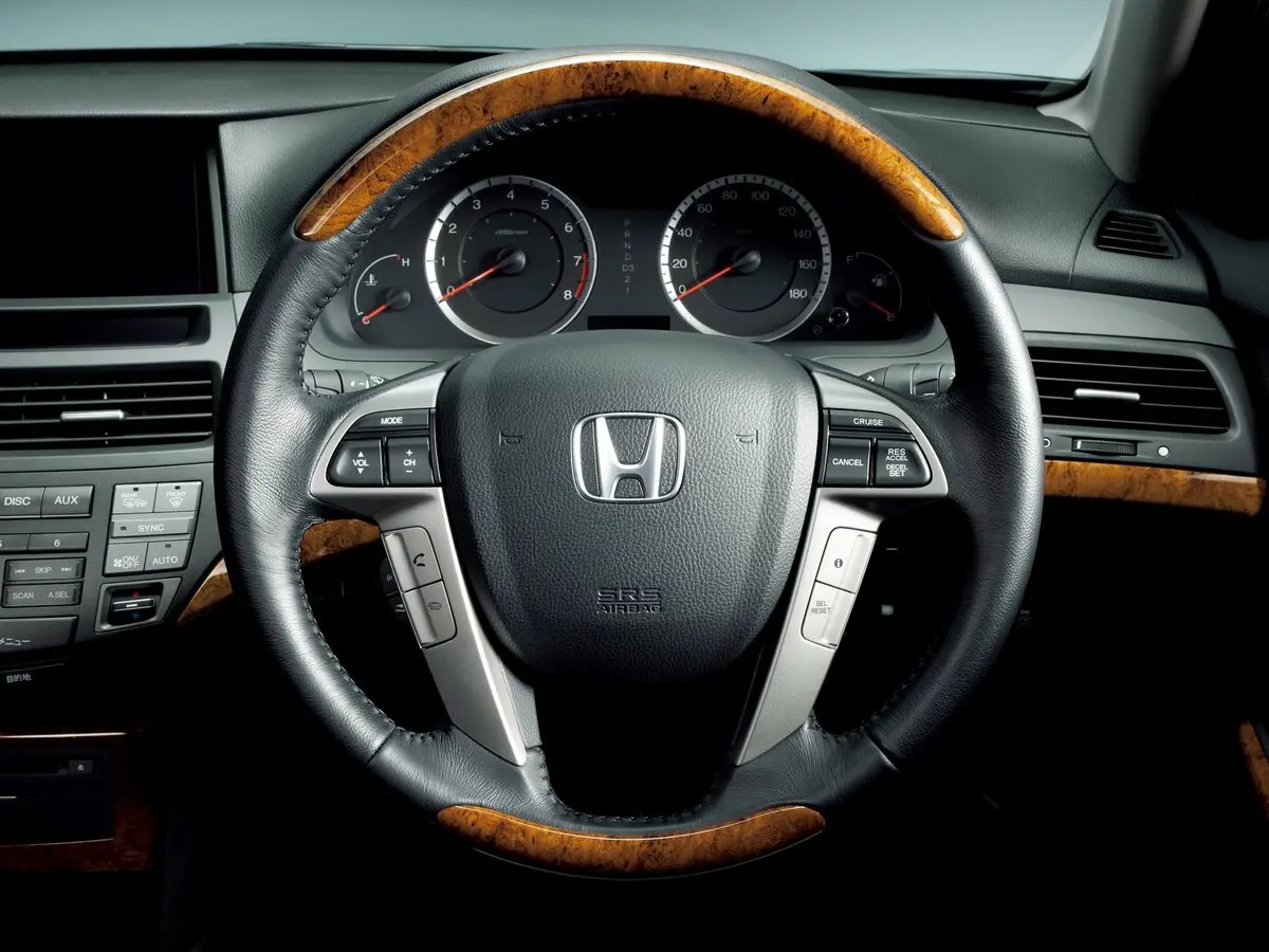 Honda Inspire V Рестайлинг Седан — фото 7