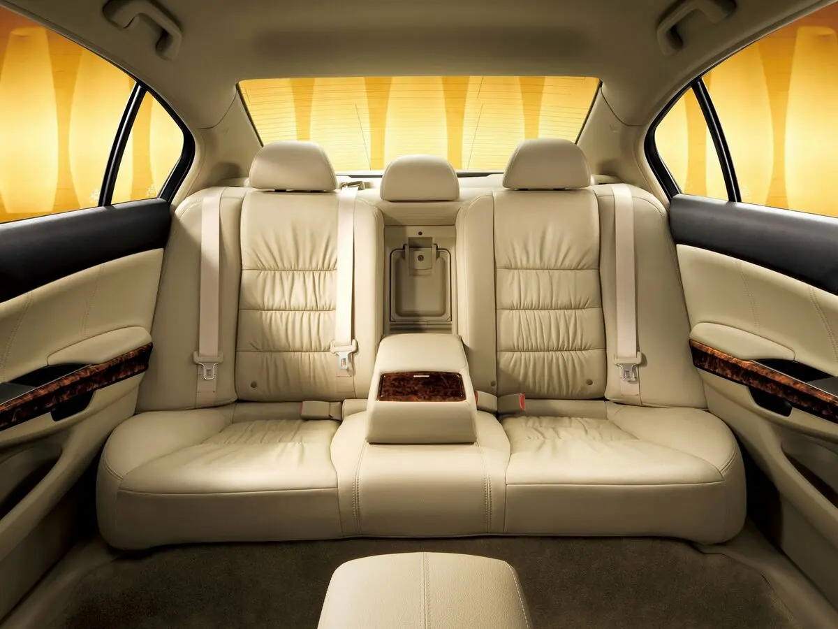 Honda Inspire V Рестайлинг Седан — фото 8