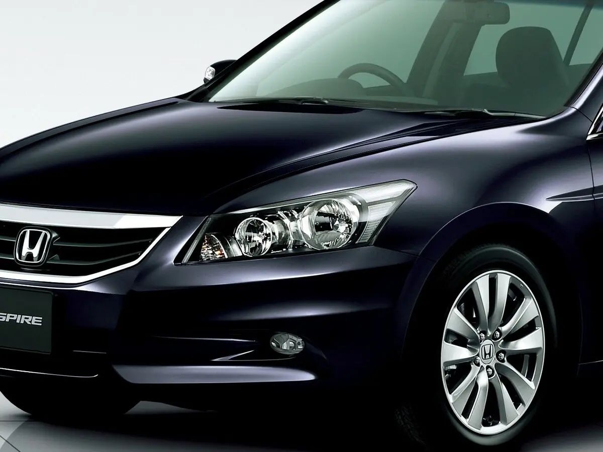 Honda Inspire V Рестайлинг Седан — фото 9
