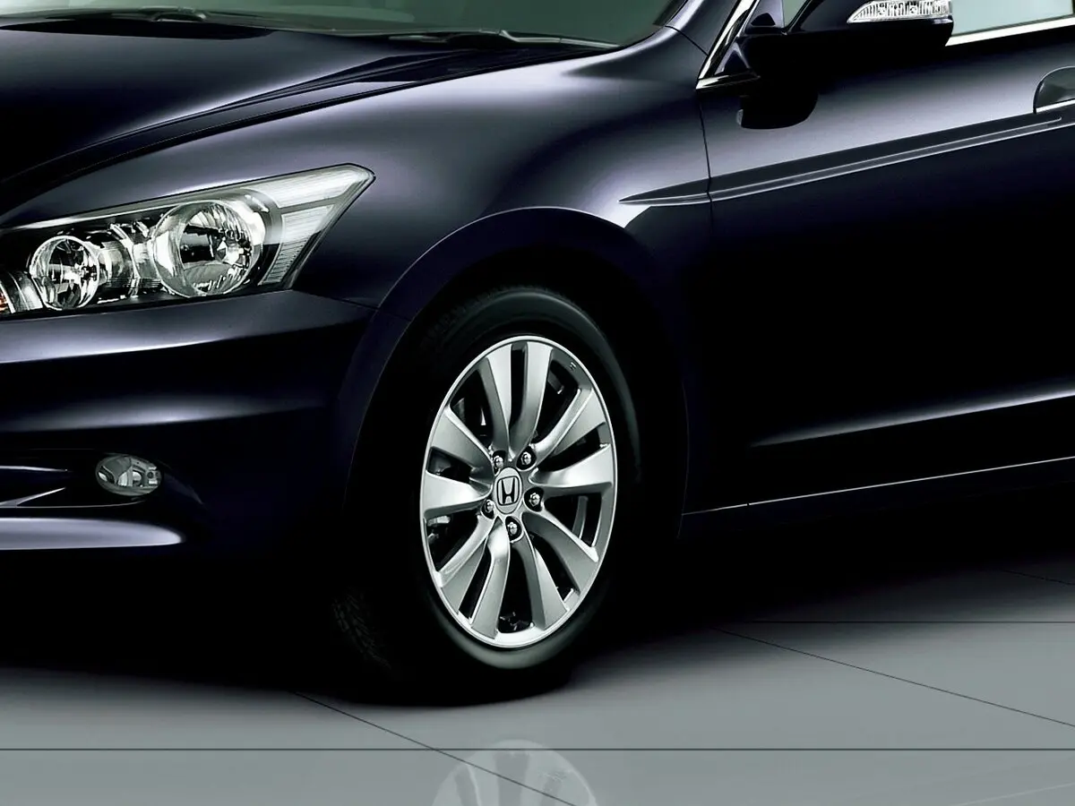 Honda Inspire V Рестайлинг Седан — фото 11