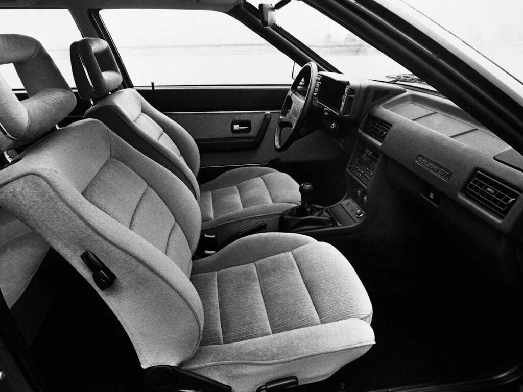 Audi Coupe I (B2) Рестайлинг Купе