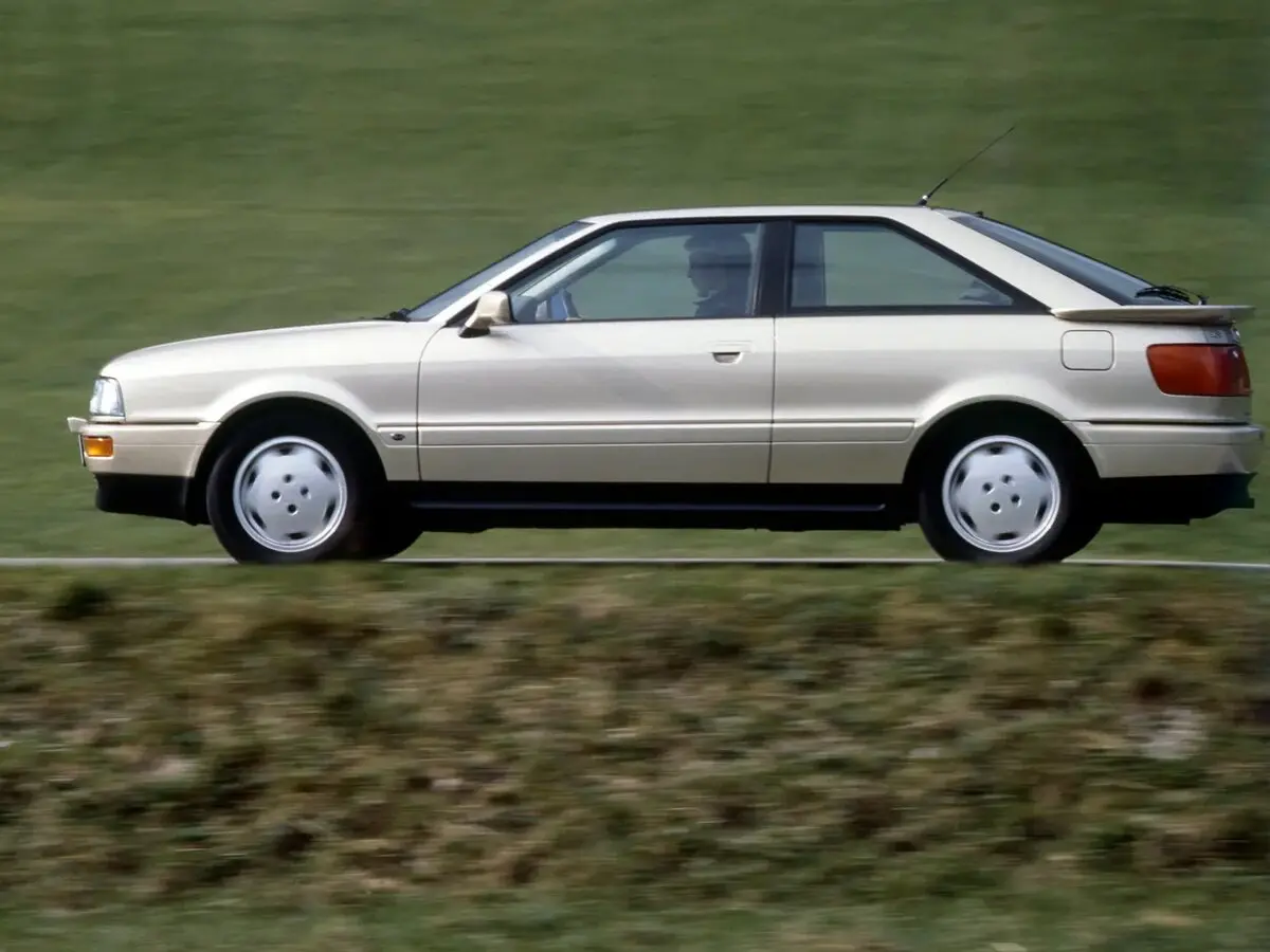 Audi Coupe II (B3) Купе — 照片 2