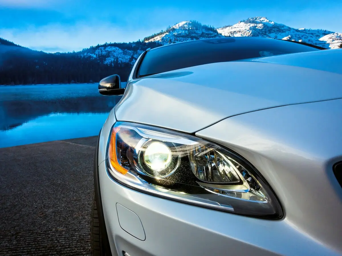 Volvo V60 Cross Country I Универсал 5 дв. — 照片 10