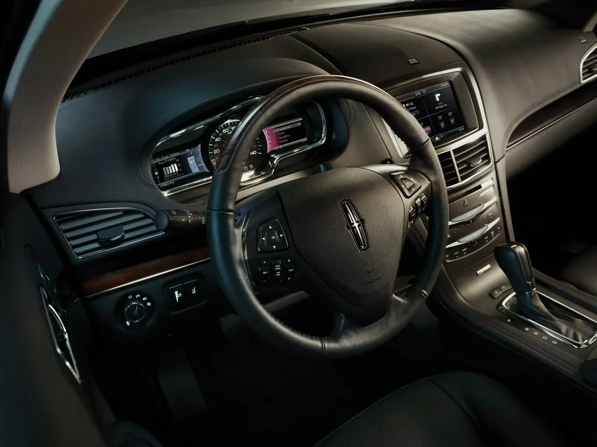 Lincoln MKT I Рестайлинг Внедорожник 5 дв. — 照片 8