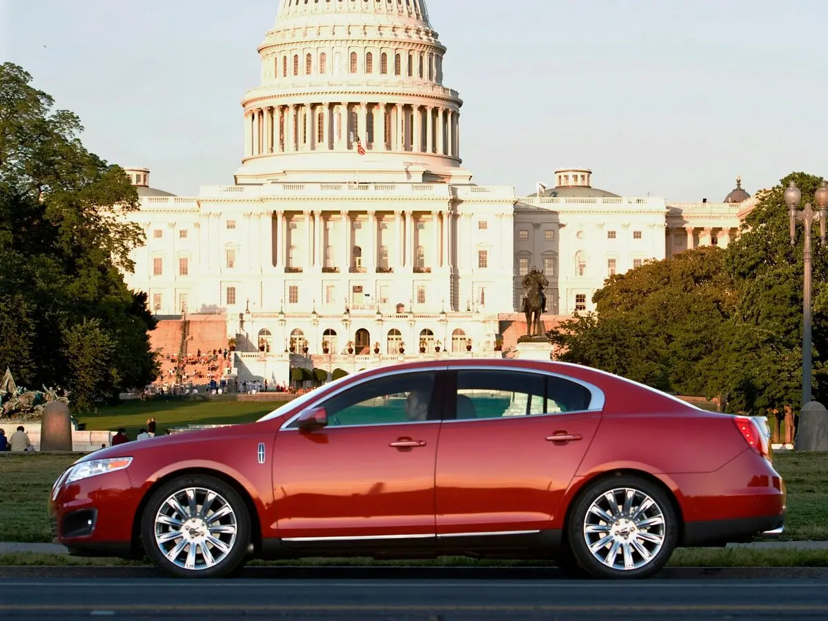 Lincoln MKS I Седан — сүрөт 2