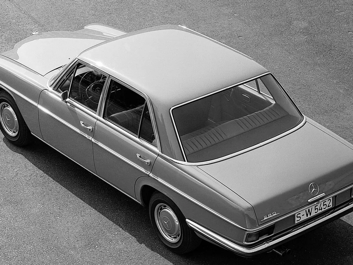Mercedes-Benz W114 1968 – 1977 Седан — сүрөт 5