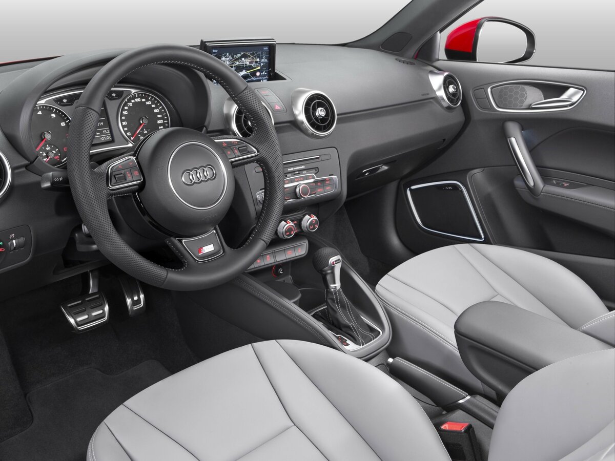 Audi A1 I (8X) Рестайлинг Хэтчбек 3 дв.