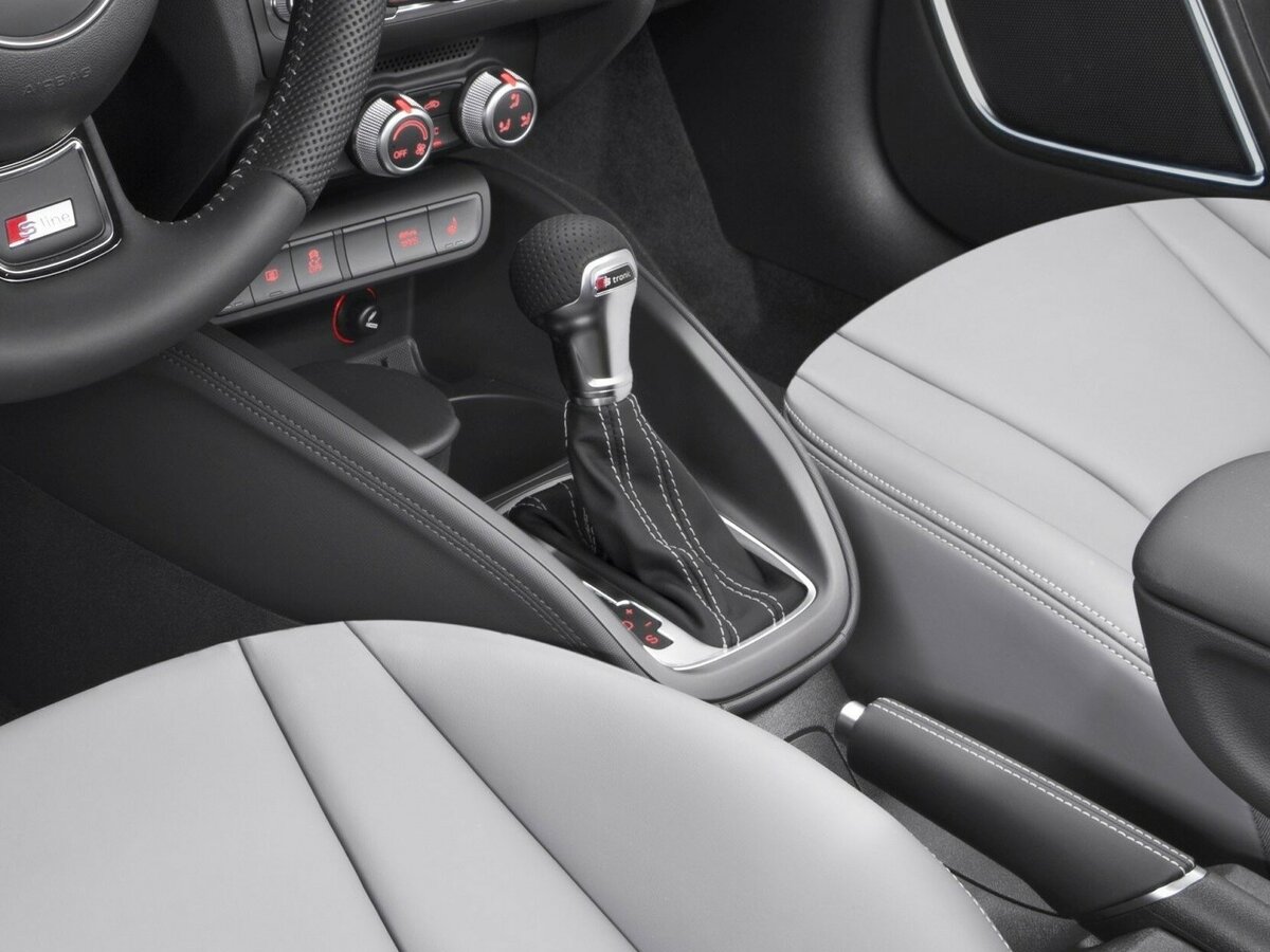Audi A1 I (8X) Рестайлинг Хэтчбек 3 дв.
