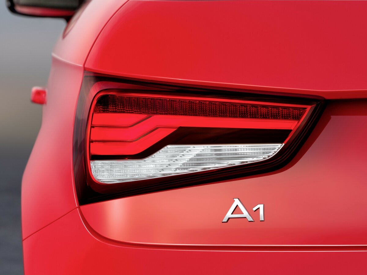 Audi A1 I (8X) Рестайлинг Хэтчбек 3 дв.