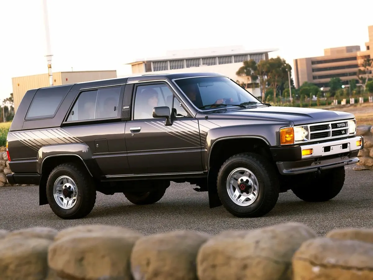 Toyota 4Runner I Внедорожник 3 дв. — фото 2