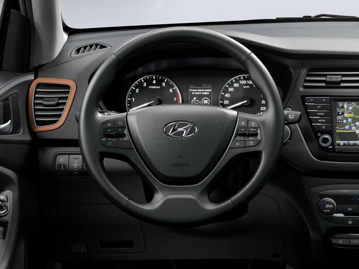 Hyundai i20 II Хэтчбек 3 дв. — сүрөт 9
