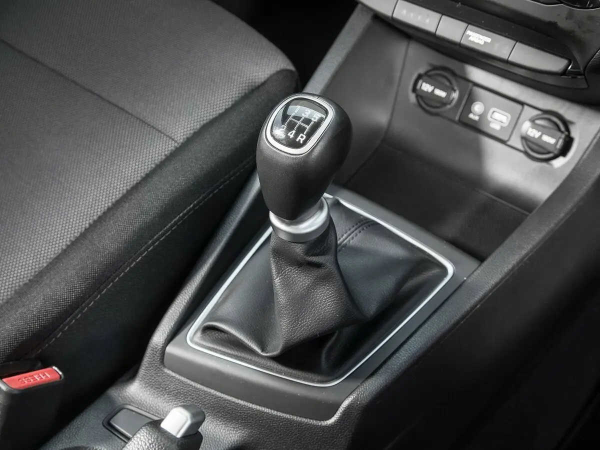 Hyundai i20 II Хэтчбек 3 дв. — сүрөт 11