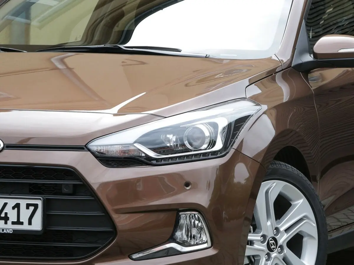Hyundai i20 II Хэтчбек 3 дв. — сүрөт 12