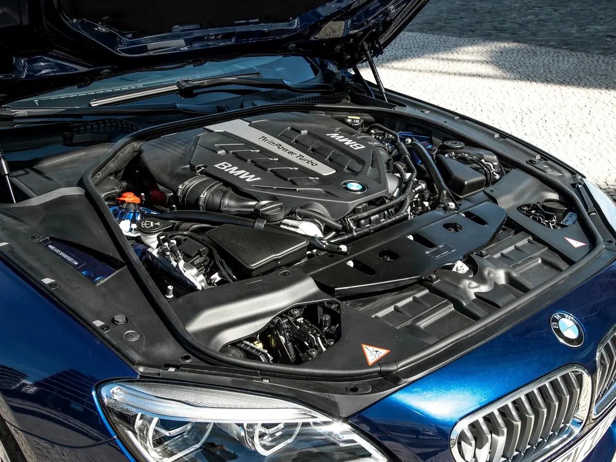 BMW 6 серии III (F06/F13/F12) Рестайлинг Купе — сүрөт 13