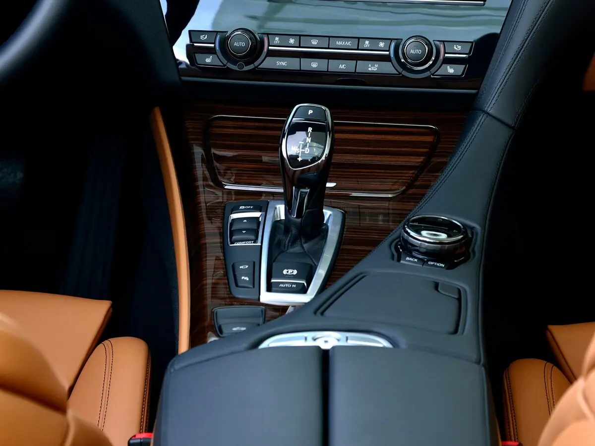 BMW 6 серии III (F06/F13/F12) Рестайлинг Кабриолет — сүрөт 13