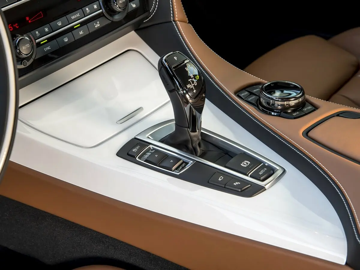 BMW 6 серии III (F06/F13/F12) Рестайлинг Седан Gran Coupe — photo 13