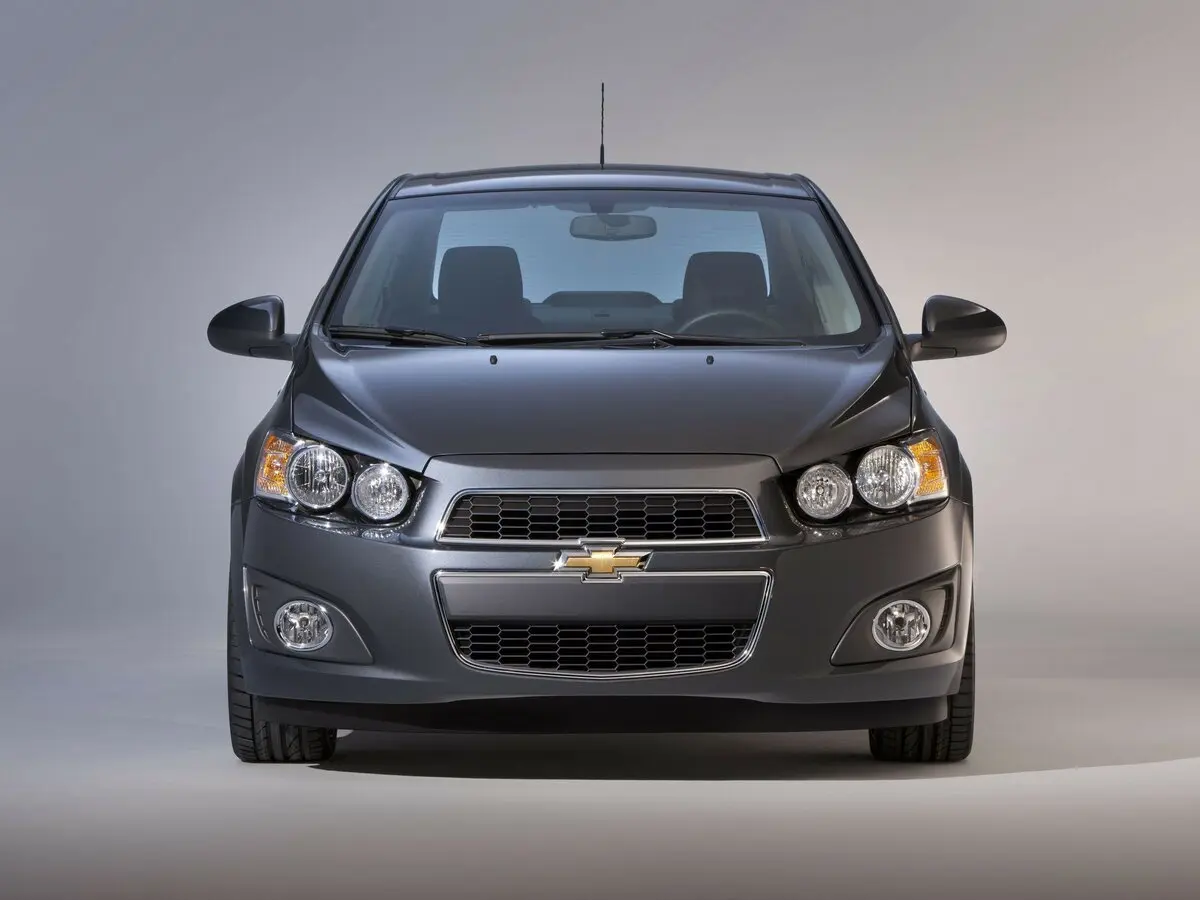 Chevrolet Sonic I Седан — photo 3
