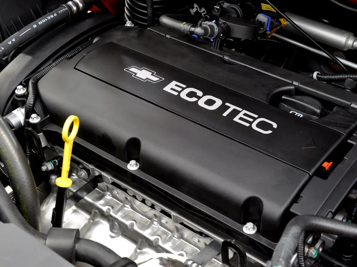 Chevrolet Sonic I Седан — photo 13