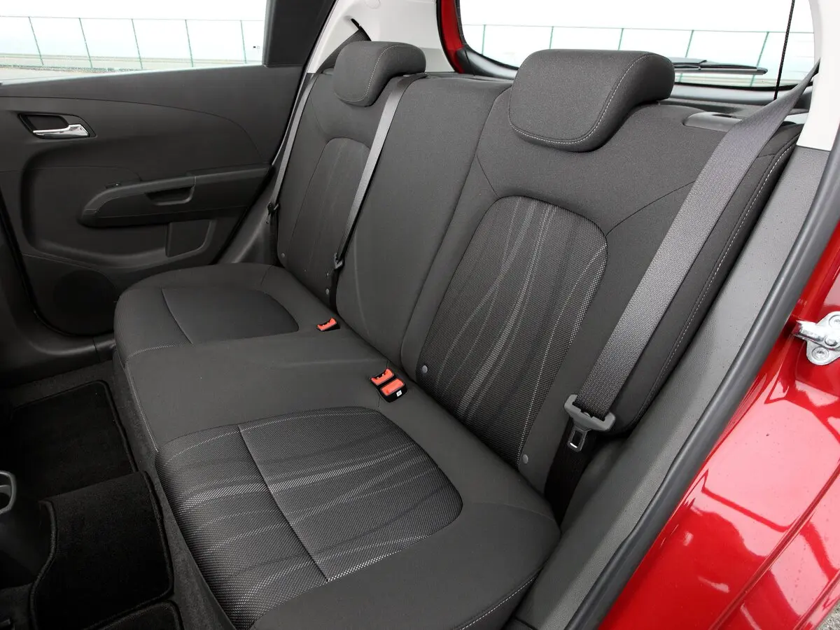 Chevrolet Sonic I Хэтчбек 5 дв. — сүрөт 9
