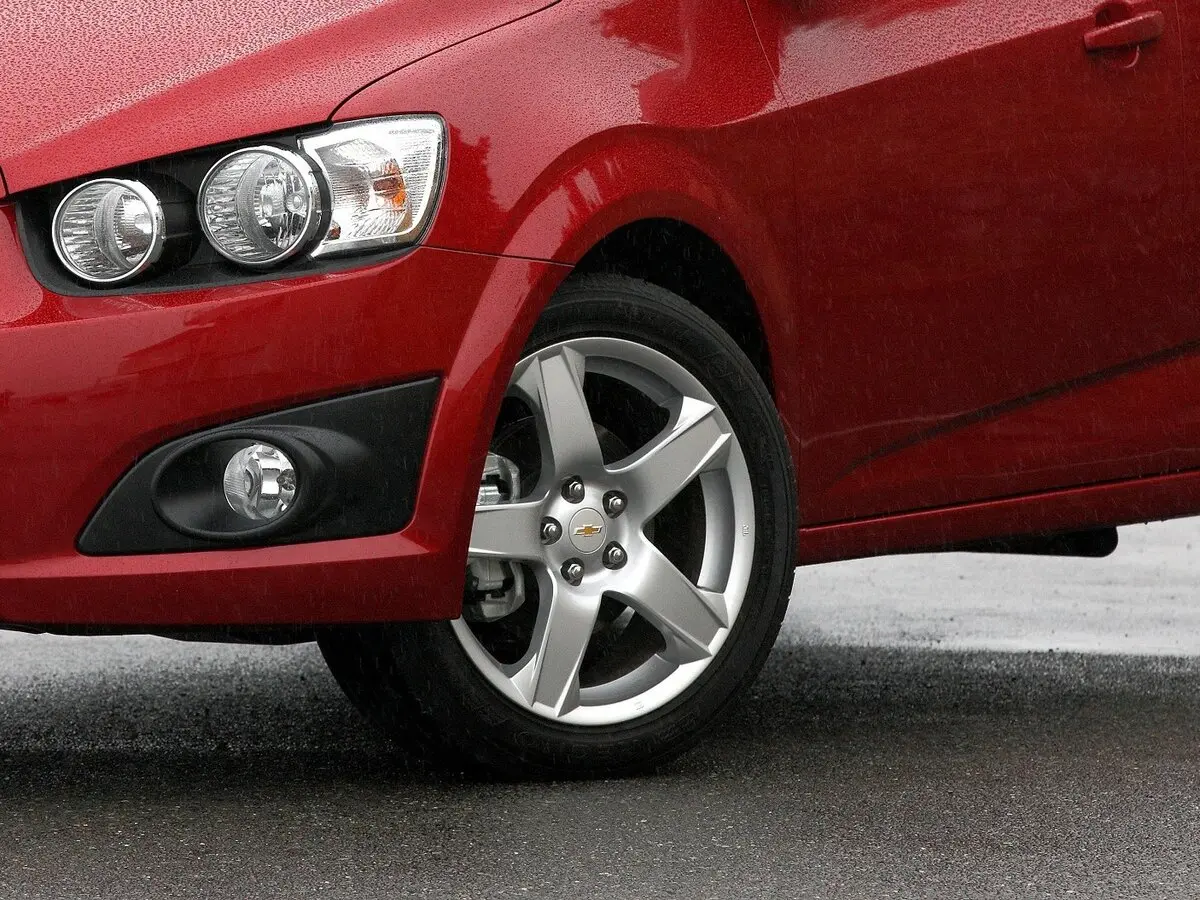 Chevrolet Sonic I Хэтчбек 5 дв. — сүрөт 15