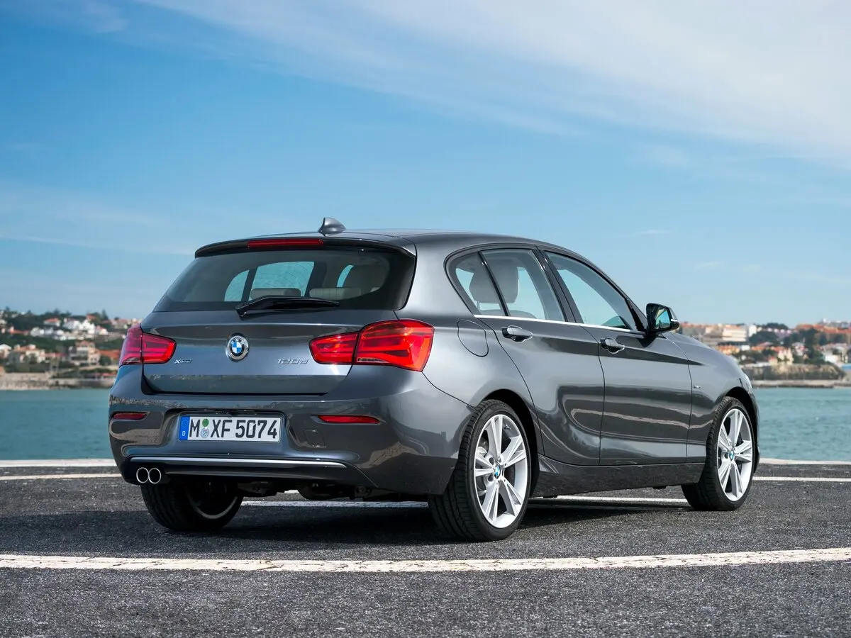 BMW 1 серии II (F20/F21) Рестайлинг Хэтчбек 5 дв. — 照片 5