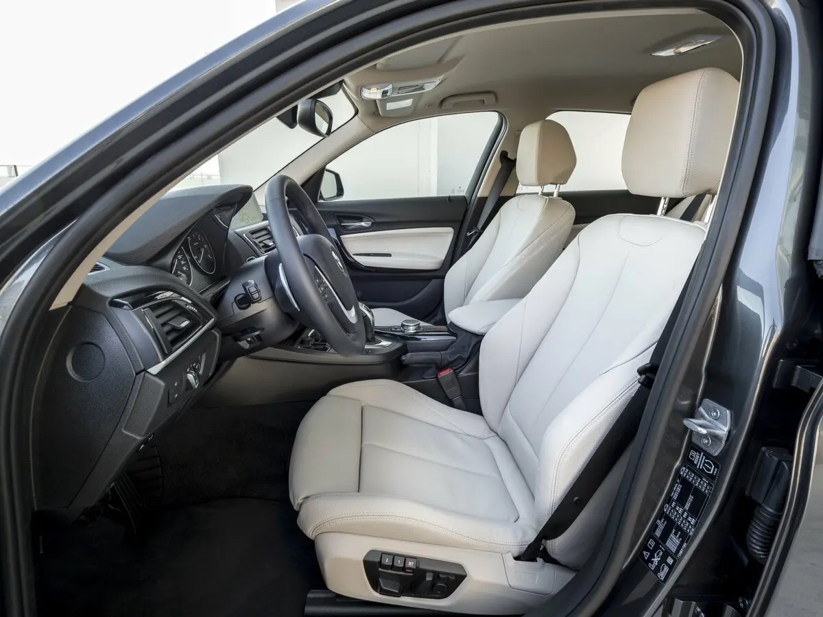 BMW 1 серии II (F20/F21) Рестайлинг Хэтчбек 5 дв. — 照片 8
