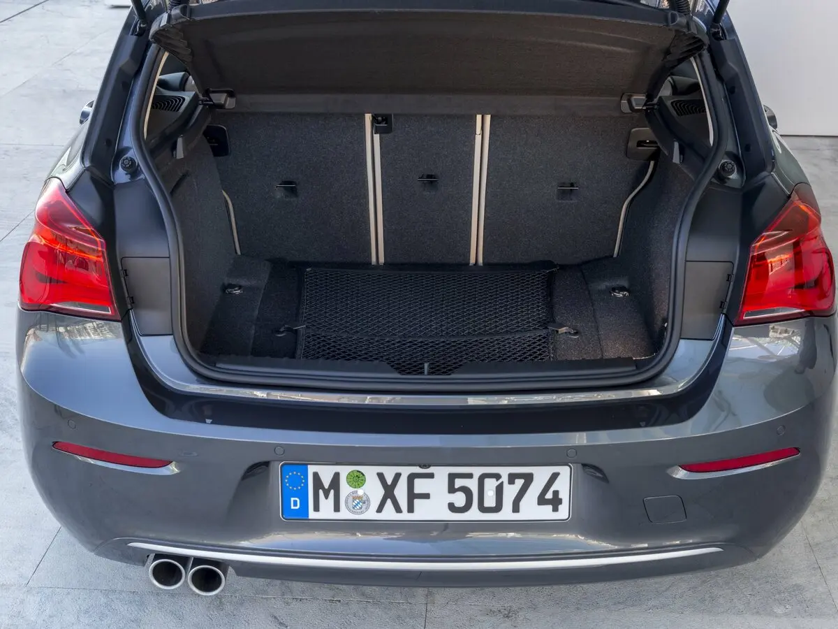 BMW 1 серии II (F20/F21) Рестайлинг Хэтчбек 5 дв. — 照片 13
