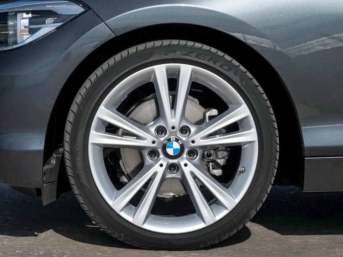 BMW 1 серии II (F20/F21) Рестайлинг Хэтчбек 5 дв. — 照片 18