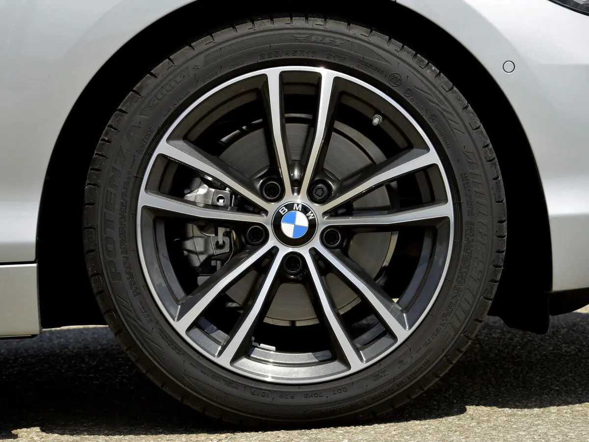 BMW 1 серии II (F20/F21) Рестайлинг Хэтчбек 3 дв. — сүрөт 17