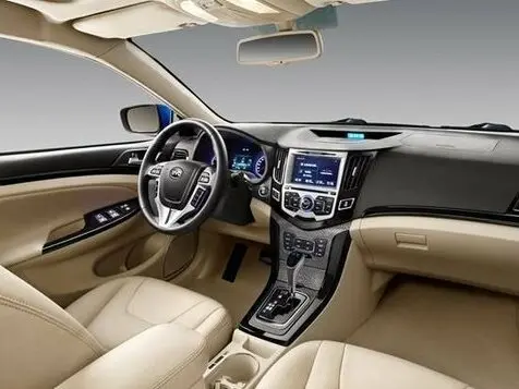 BYD F3 II Седан — 照片 3
