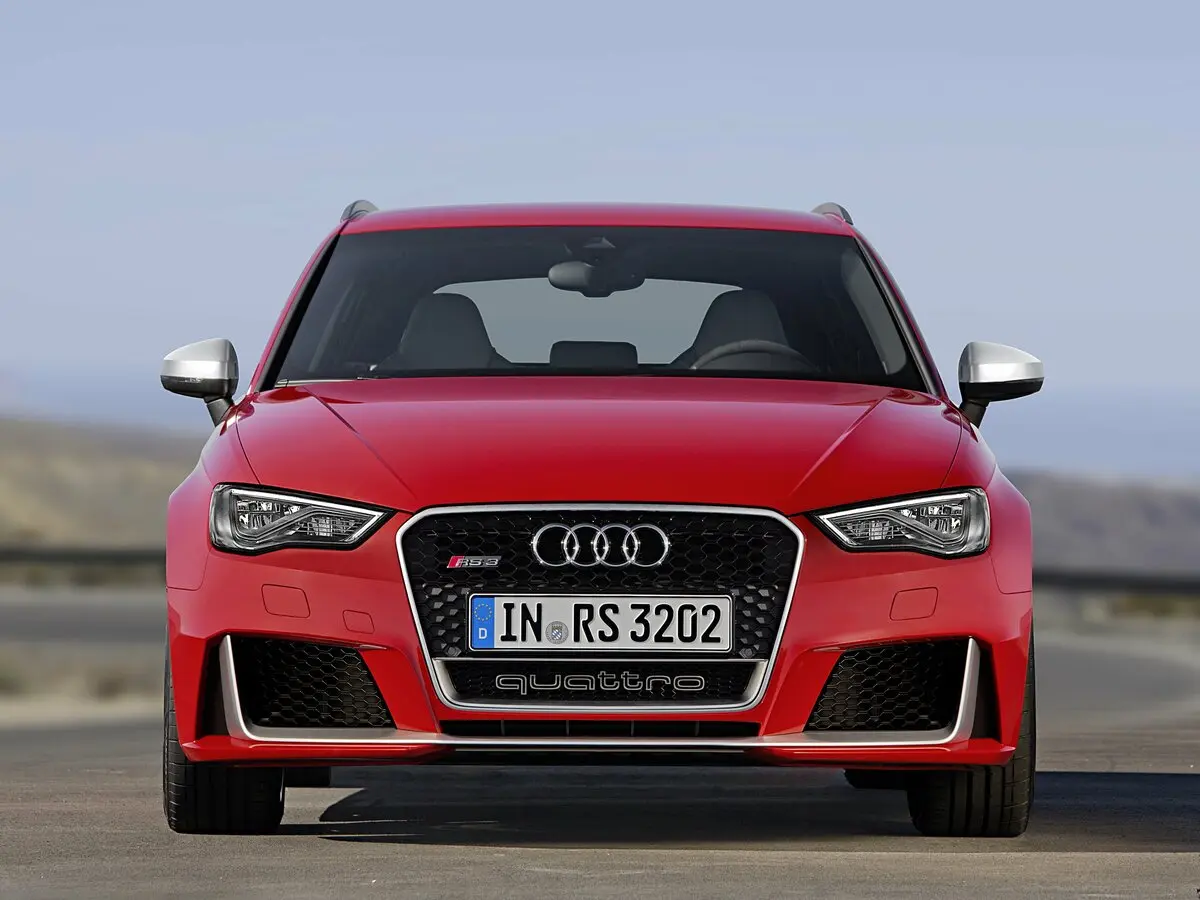 Audi RS 3 II (8V) Хэтчбек 5 дв. Sportback — сүрөт 3