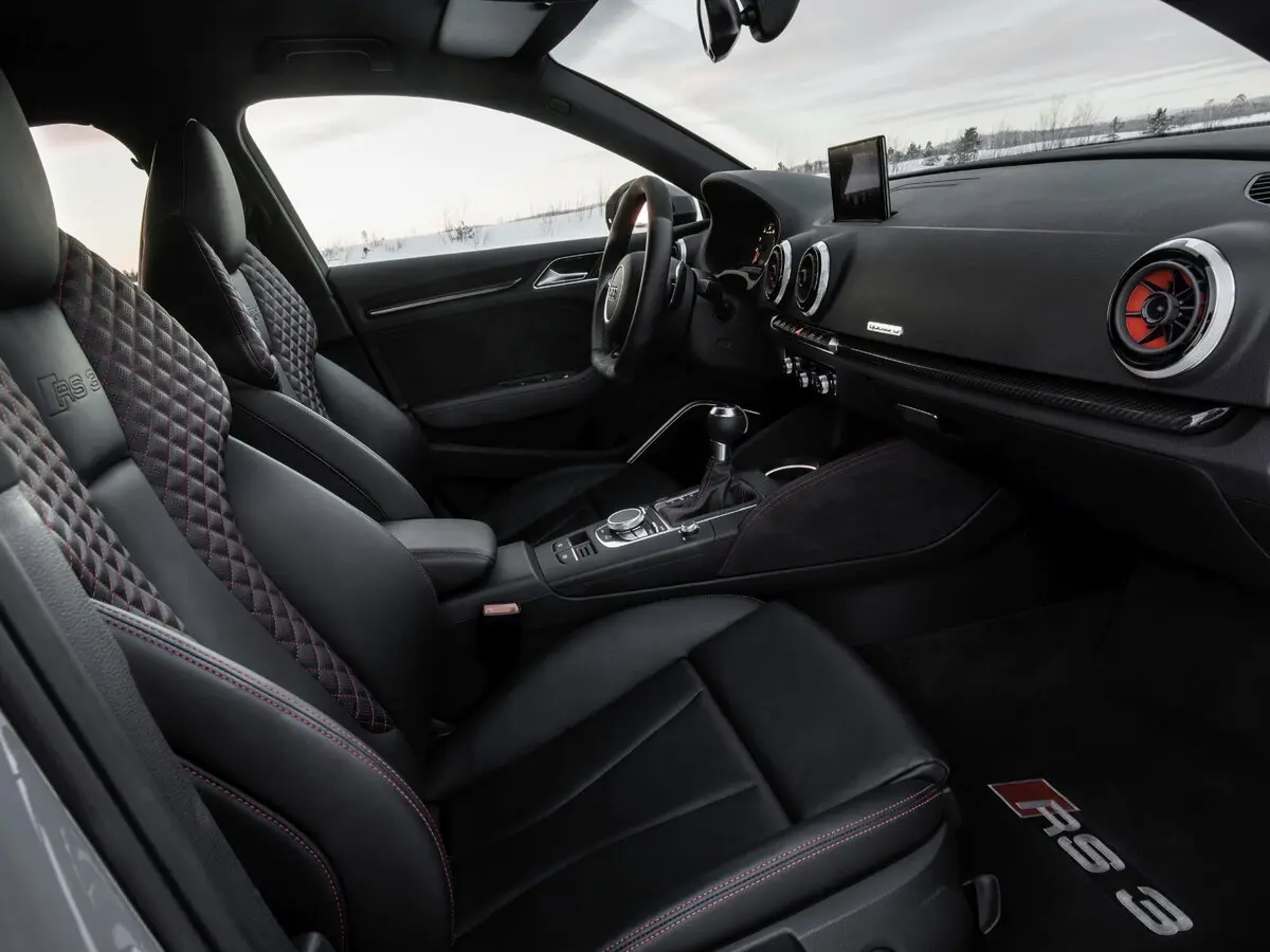 Audi RS 3 II (8V) Хэтчбек 5 дв. Sportback — сүрөт 6