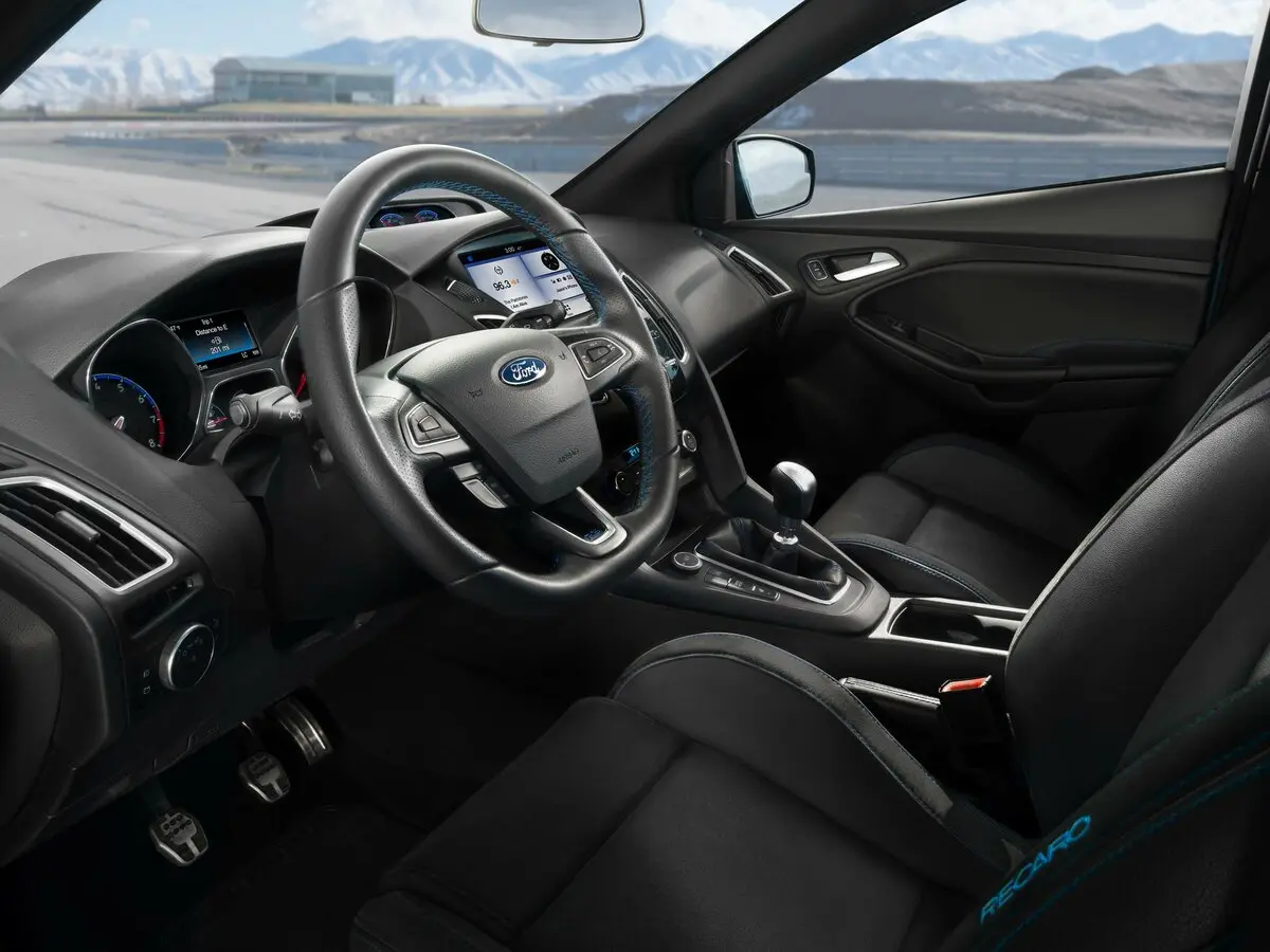 Ford Focus RS III Хэтчбек 5 дв. — сүрөт 8