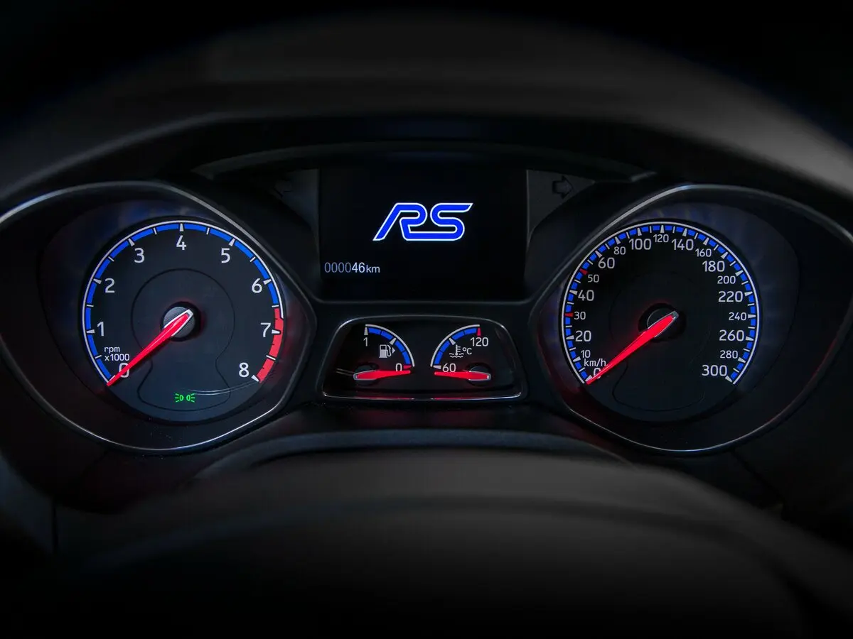 Ford Focus RS III Хэтчбек 5 дв. — сүрөт 9