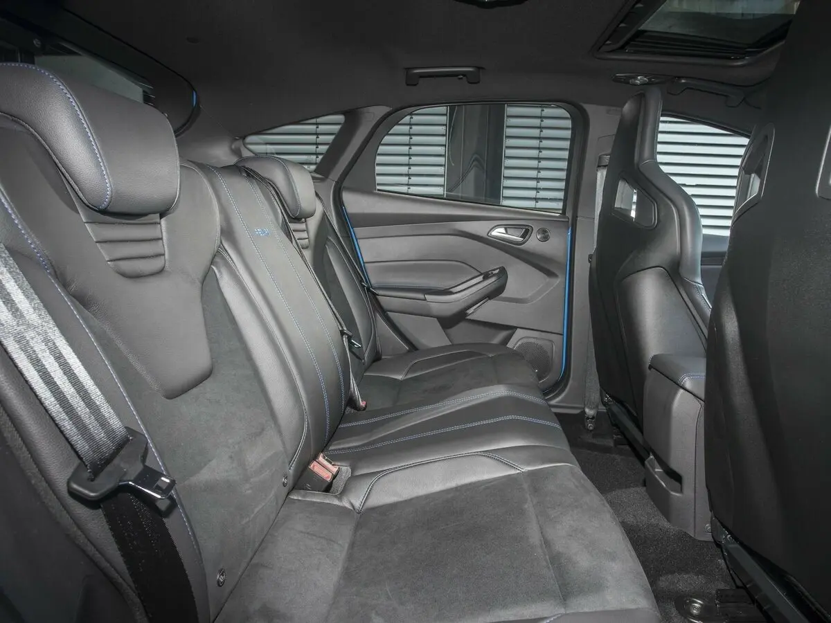 Ford Focus RS III Хэтчбек 5 дв. — сүрөт 11