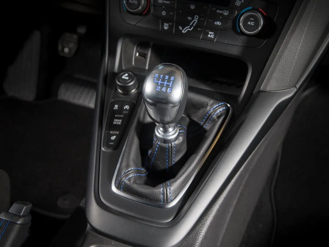 Ford Focus RS III Хэтчбек 5 дв. — сүрөт 13