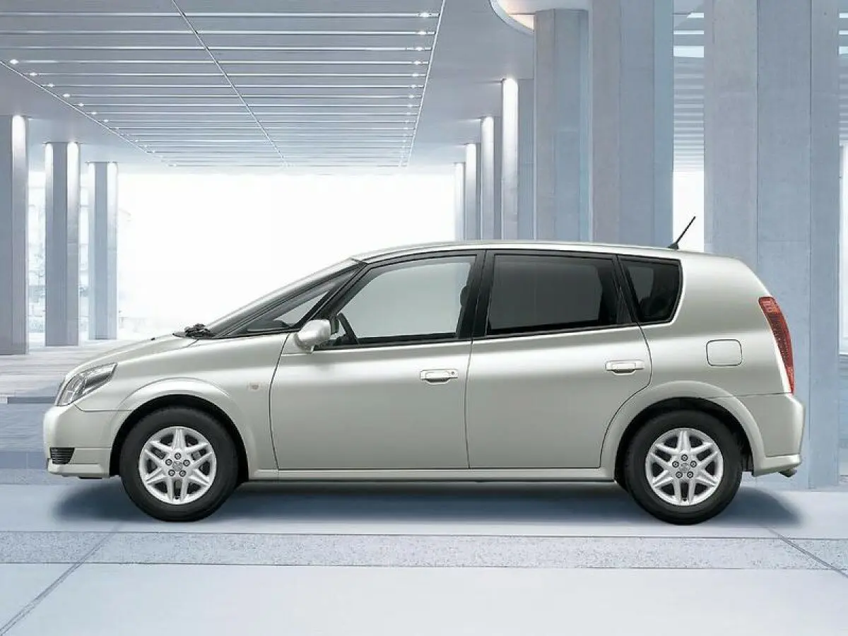 Toyota Opa I Универсал 5 дв. — фото 3