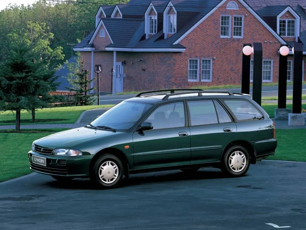 Mitsubishi Lancer VI Универсал 5 дв.