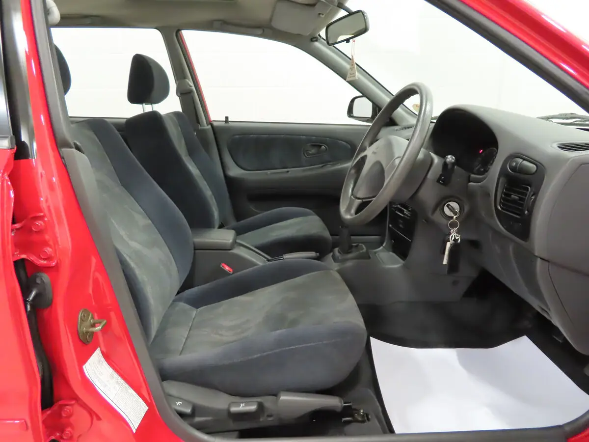 Mitsubishi Lancer VI Универсал 5 дв. — фото 7