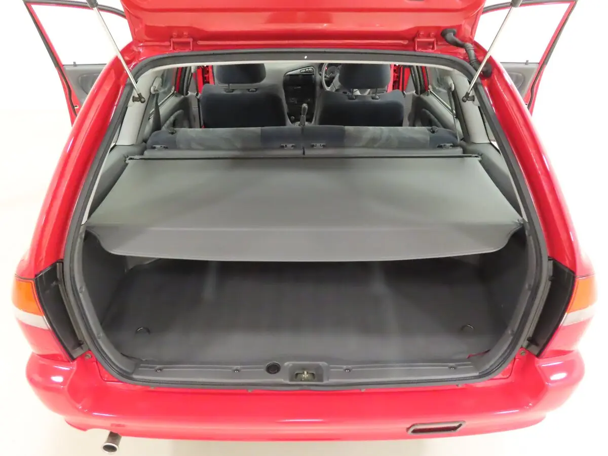 Mitsubishi Lancer VI Универсал 5 дв. — фото 12