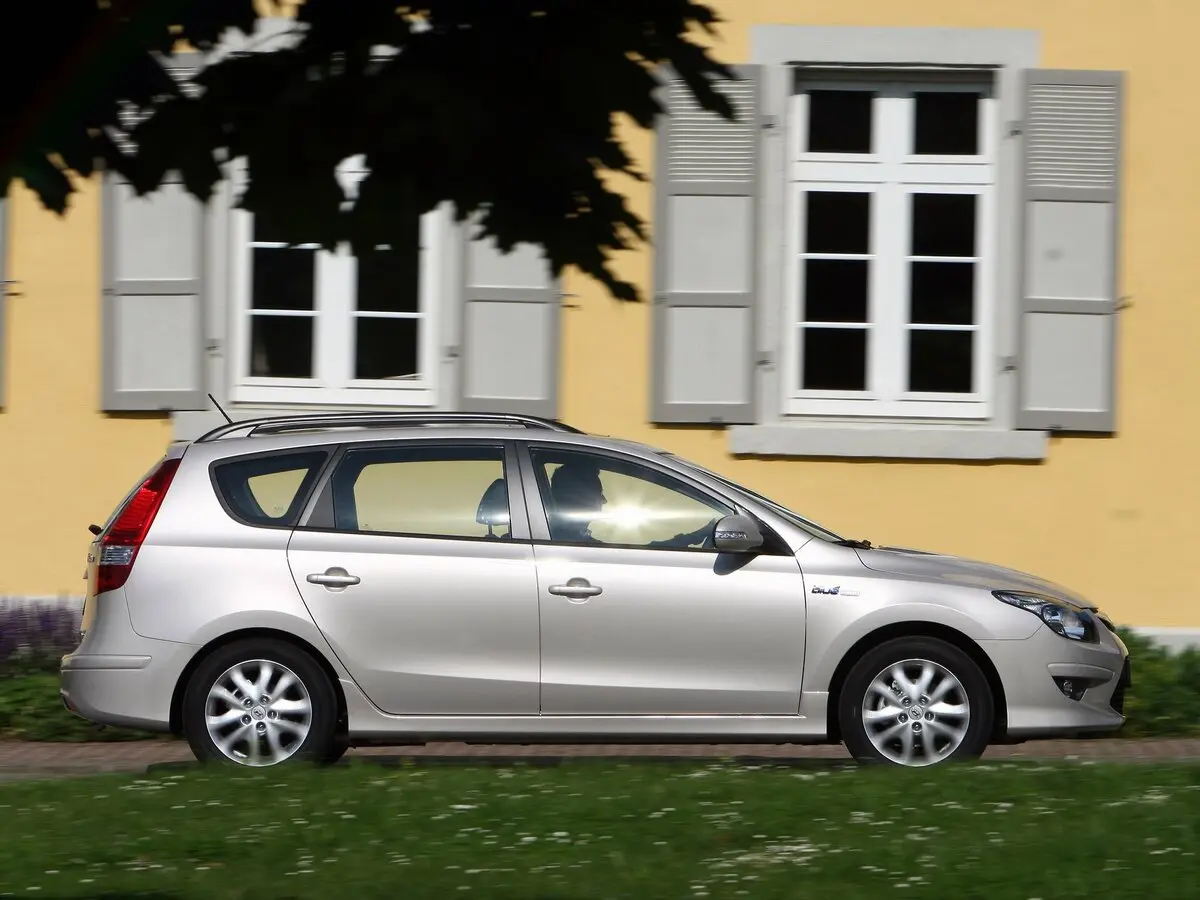 Hyundai i30 I Рестайлинг Универсал 5 дв. — фото 2