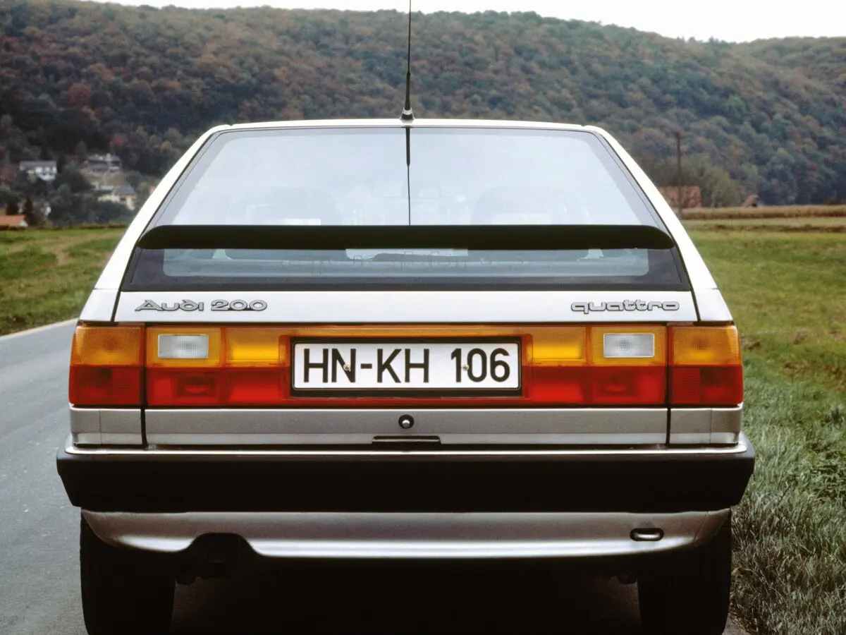 Audi 200 II (C3) Универсал 5 дв. — photo 4